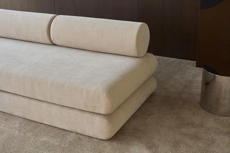 Кушетка Circlus Daybed With Round Cushions, Innovation Living, в интерьере