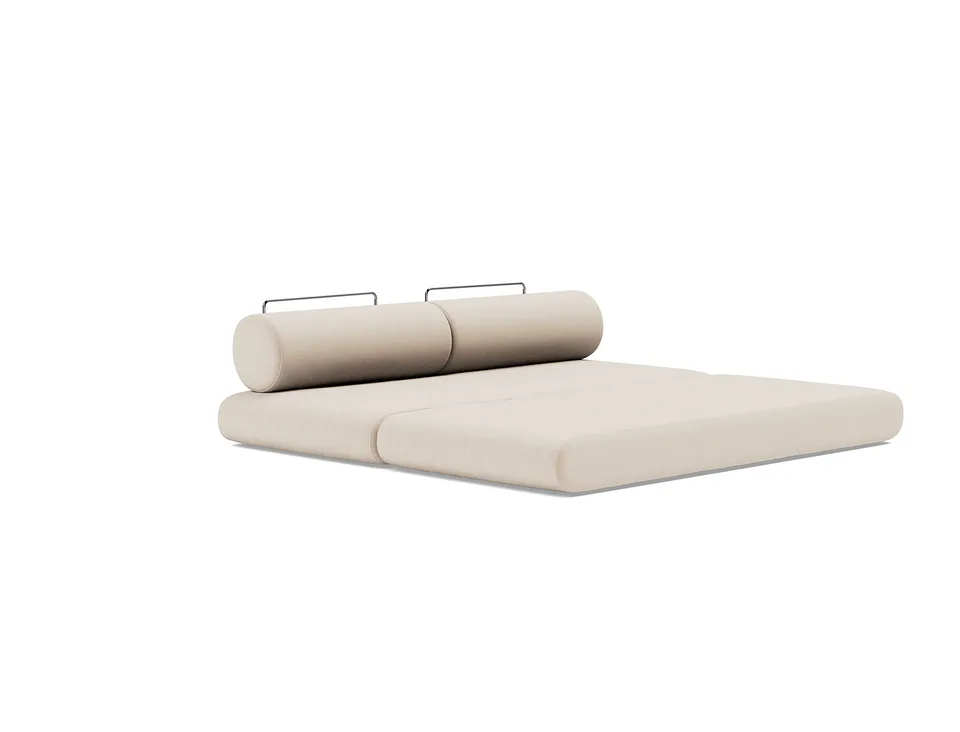 Кушетка Circlus Daybed With Round Cushions, Innovation Living, в положении лежака — вид в три четверти