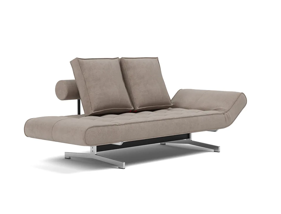 Кушетка Ghia Chrome Daybed, Innovation Living, в положении для отдыха — вид в три четверти