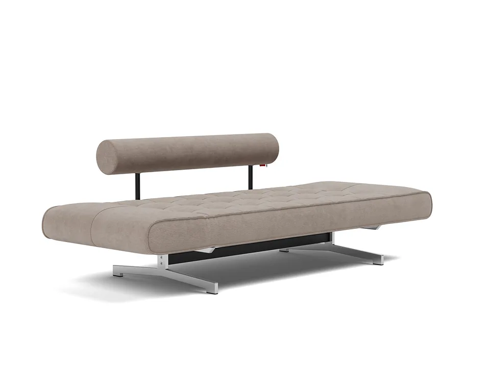 Кушетка Ghia Chrome Daybed, Innovation Living, в разложенном виде — вид в три четверти