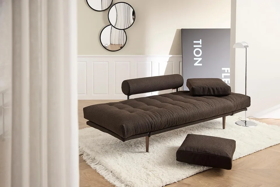 Rollo Styletto Daybed, Innovation Living, в интерьере — та же серия, другая модель (ножки Styletto)