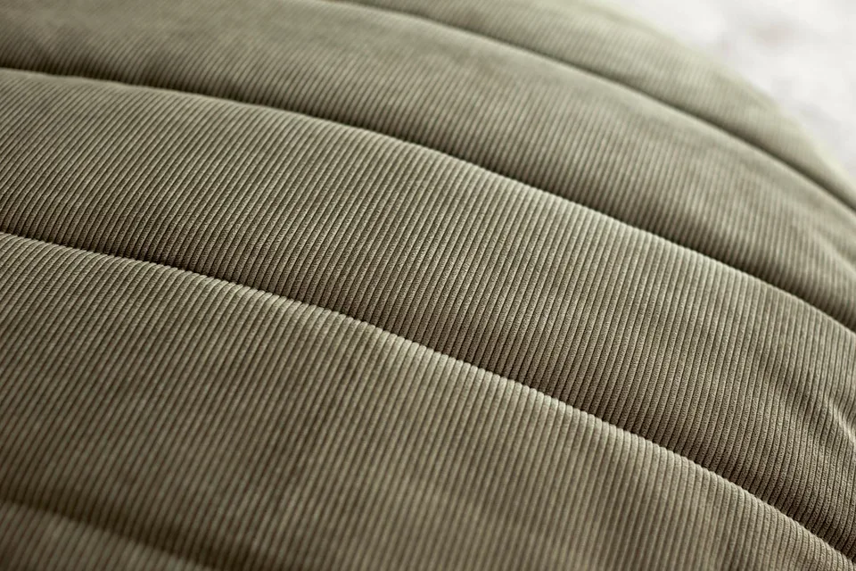 Оттоманка Shufflepuck Quiltus, Innovation Living, в интерьере