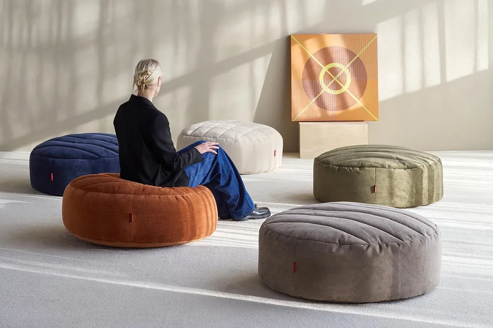 Оттоманка Shufflepuck Quiltus, Innovation Living, в интерьере