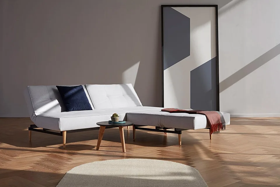 Кресло-кровать Splitback Styletto Chair, Innovation Living, в интерьере