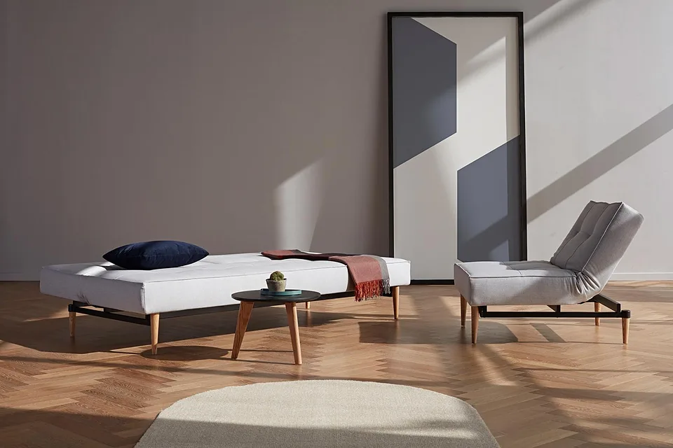 Кресло-кровать Splitback Styletto Chair, Innovation Living, в интерьере