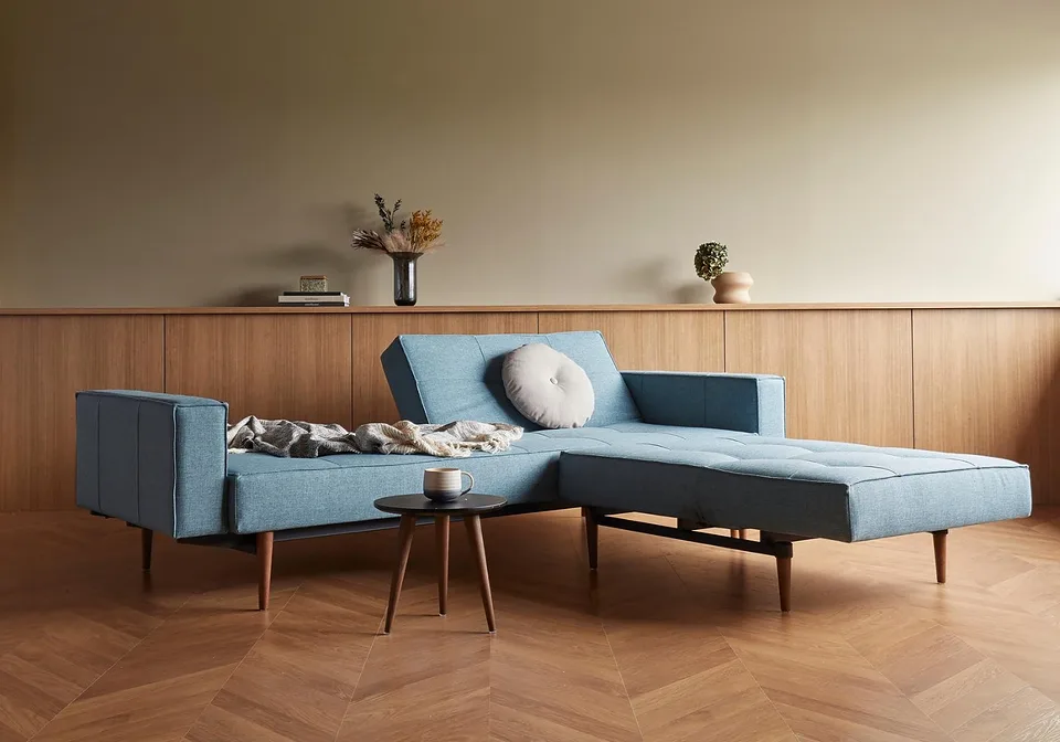 Диван-кровать Splitback Styletto Sofa Bed With Arms, Innovation Living, в интерьере