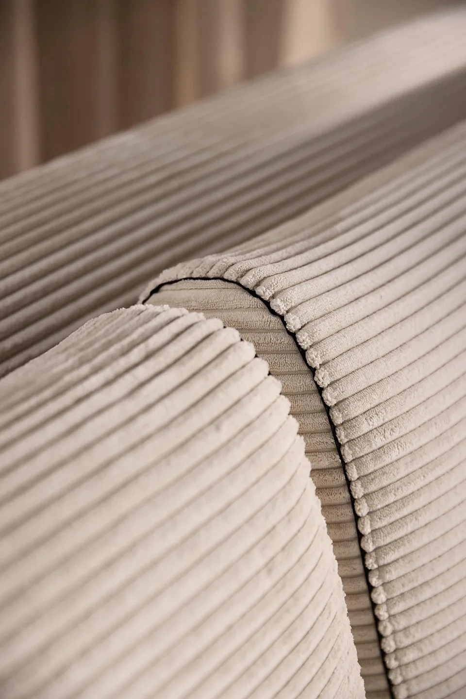 Диван-кровать Unfurl Lounger Sofa Bed, Innovation Living, в интерьере