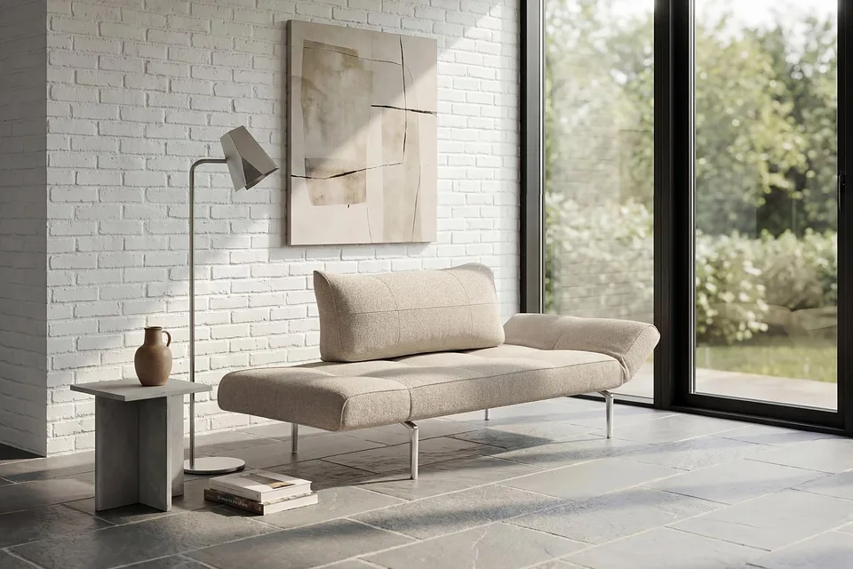 Zeal Straw Daybed, Innovation Living, в интерьере — та же серия, другая модель (ножки Straw)