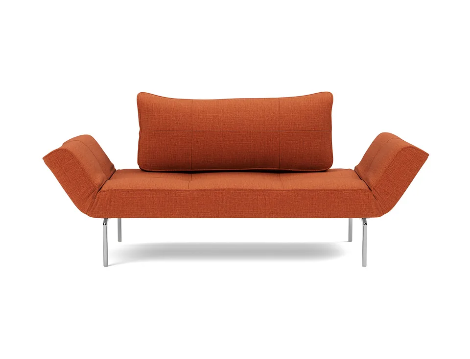 Кушетка Zeal Straw Daybed, Innovation Living, в положении дивана — вид спереди